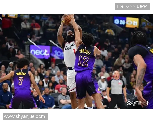 湖人对雷霆精彩对决全场录像回放及赛后分析分享 湖人对雷霆精彩对决全场录像回放及赛后分析分享